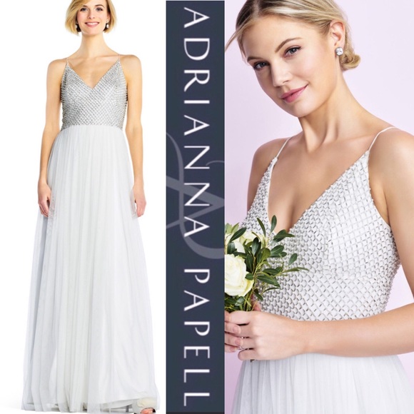 Adrianna Papell Dresses & Skirts - Adrianna Papell beaded sleeveless V-neckChain long dress